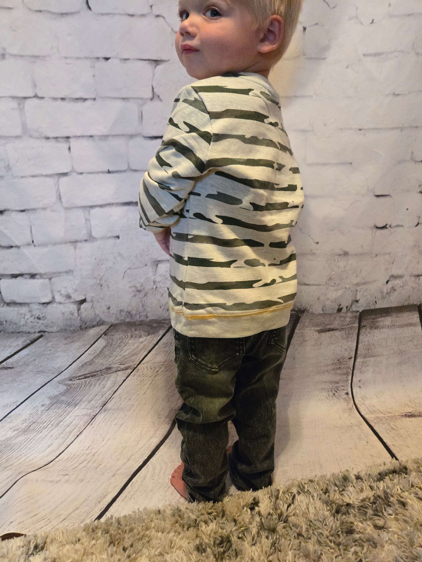 Boys Hendrix Printed Pullover Long Sleeve Top - back Owen