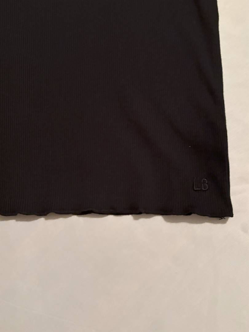 Girls Black Lettuce Trim T-shirt - hem