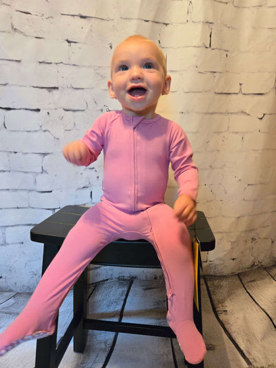 Infant Bamboo Zipper Footie - pink Lydia sitting